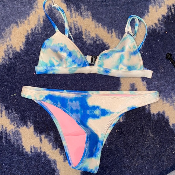triangl swimwear Other - Triangl tie dye bikini set